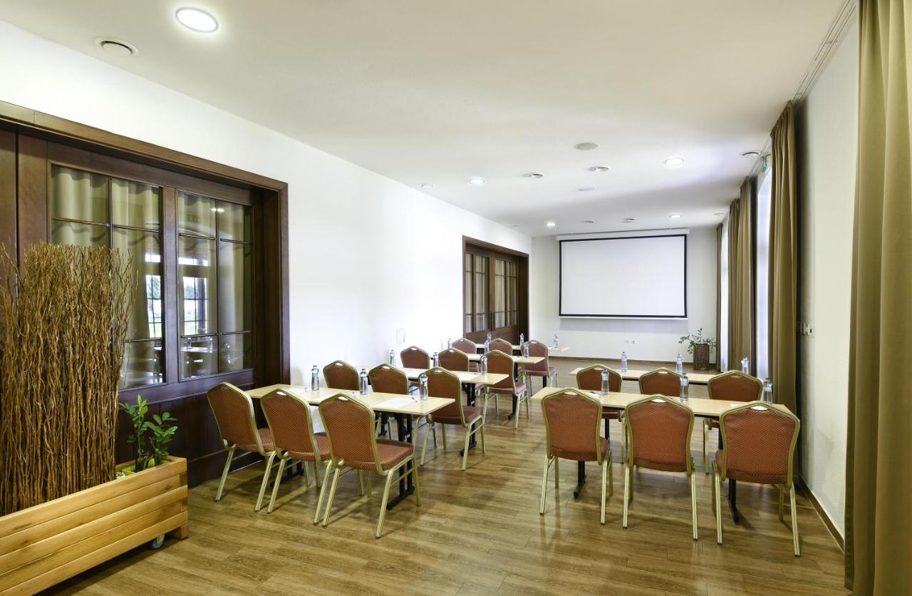 Rezort Masarykov Dvor Pstrusa Buitenkant foto